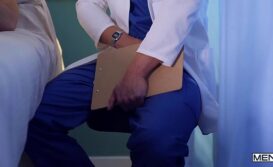 Porno gay medico abusando do cuzinho do paciente